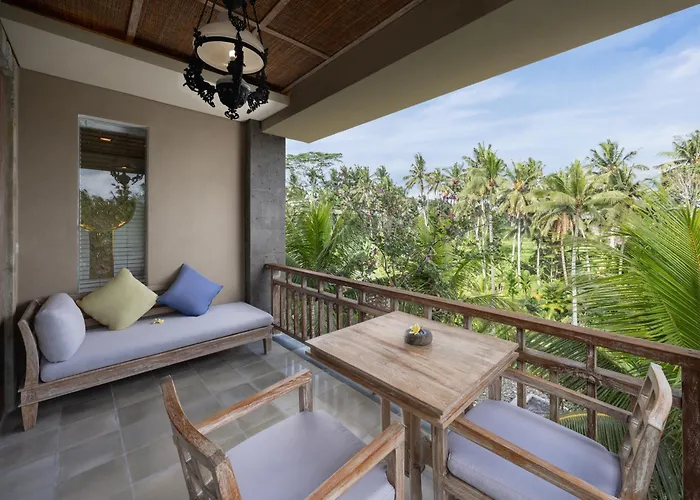 منتجع Kuwarasan A Pramana Experience 5*